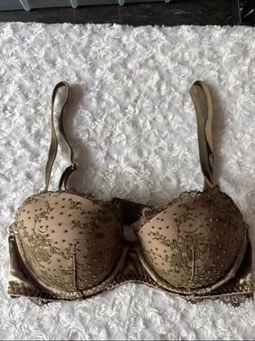 Victoria's Secret Olive Green Lace Underwire Bra